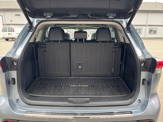 Used 2022 Toyota Highlander Limited AWD/4WD image 23