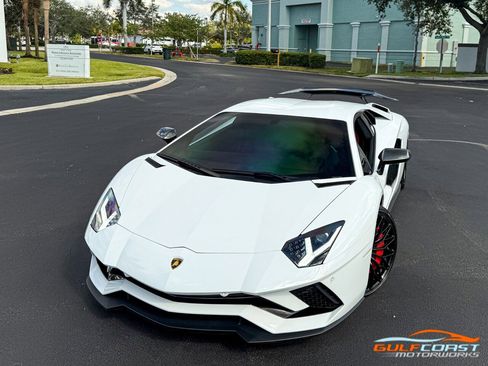 Used 2018 Lamborghini Aventador S image 8