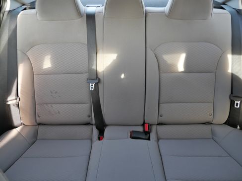 Used 2019 Hyundai Elantra SEL image 13