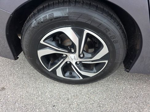 Used 2017 Honda Accord LX image 19