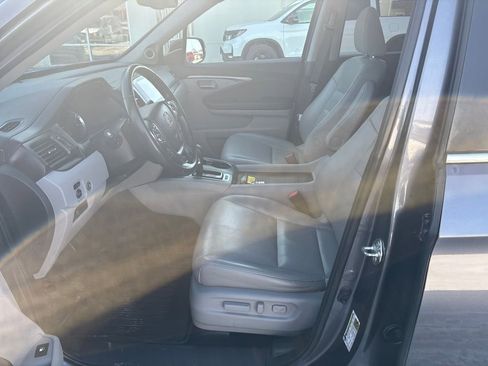 Certified 2019 Honda Ridgeline RTL-T image 11