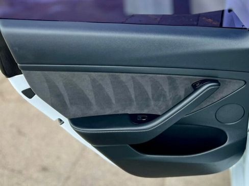 Used 2022 Tesla Model 3 image 13