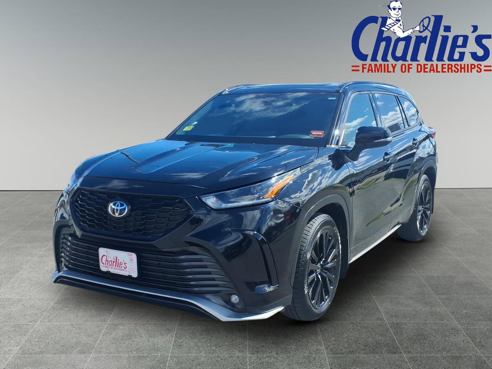 Used 2023 Toyota Highlander XSE AWD/4WD image 1