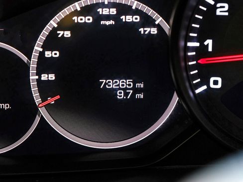 Used 2020 Porsche Cayenne image 19