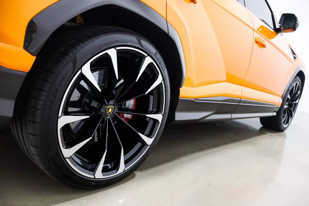 Used 2021 Lamborghini Urus AWD/4WD image 26