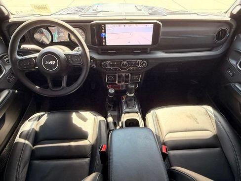 Used 2024 Jeep Wrangler Unlimited Rubicon 4xe AWD/4WD image 15