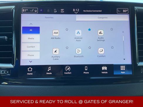 Used 2024 Chrysler Pacifica Touring-L FWD image 4