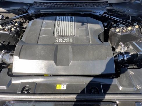 Used 2014 Land Rover Range Rover Sport SE image 16