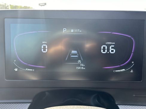 Used 2025 Kia Sportage LX FWD image 11