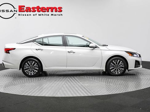 Used 2024 Nissan Altima 2.5 SV w/ SV Premium Package AWD/4WD image 4