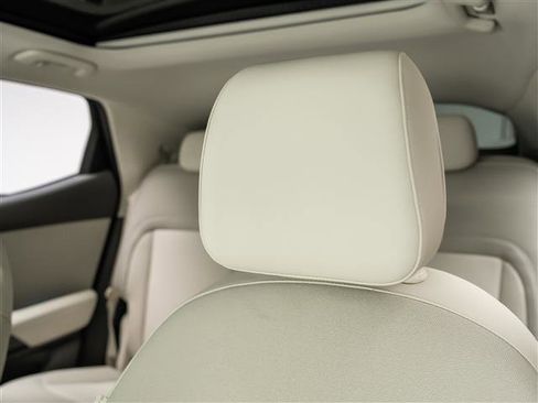 New 2026 Genesis GV60 RWD image 19