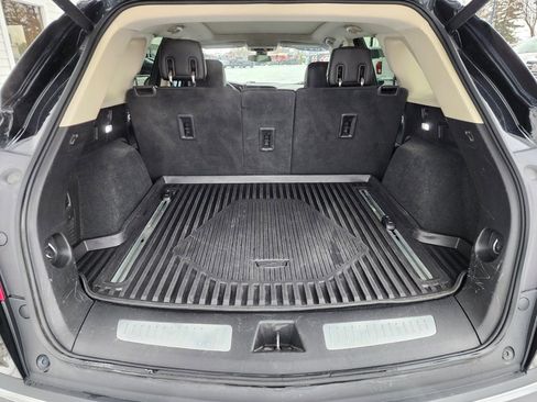 Used 2017 Cadillac XT5 Luxury w/ Driver Awareness Package image 10