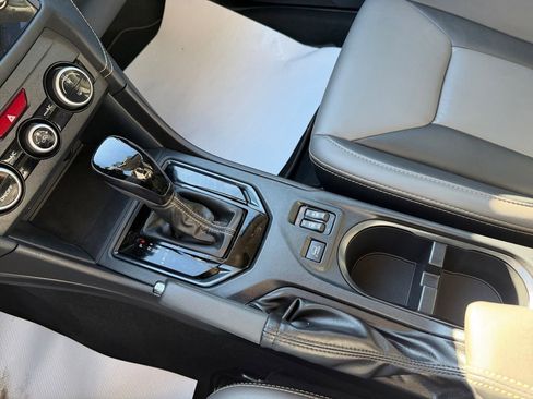 Used 2022 Subaru Crosstrek 2.5i Sport w/ Moonroof Package image 24