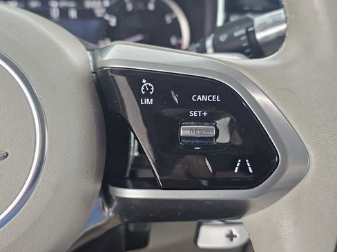 Used 2022 Jaguar F-PACE S image 28