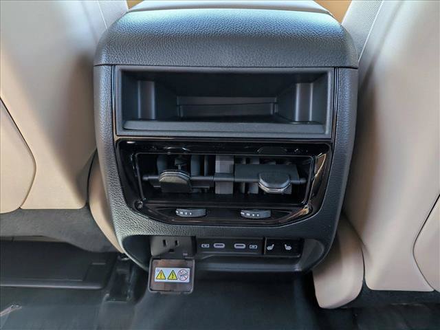 New 2026 Jeep Grand Cherokee Limited AWD/4WD image 17