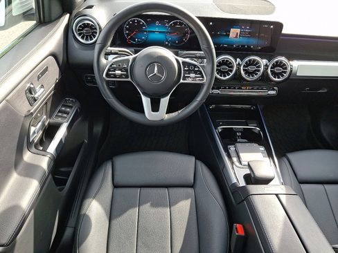 Used 2023 Mercedes-Benz GLB 250 4MATIC image 12