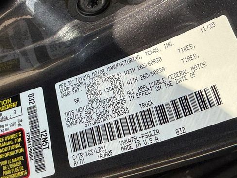 Used 2026 Toyota Tundra Limited AWD/4WD image 32