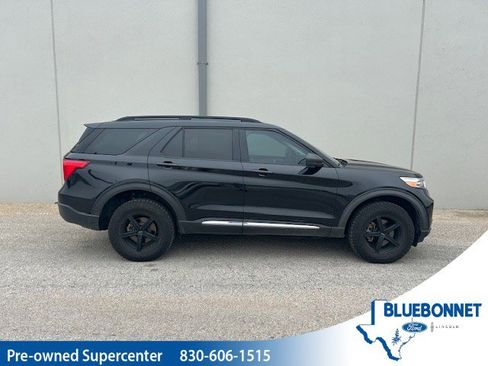 Used 2020 Ford Explorer XLT w/ Equipment Group 202A AWD/4WD image 1