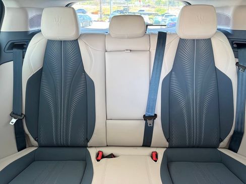 Certified 2025 Maserati Grecale Folgore AWD/4WD image 15