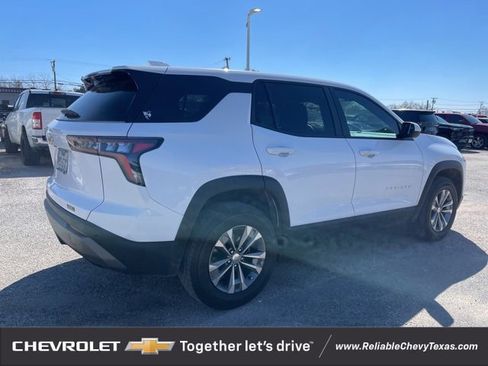 Certified 2025 Chevrolet Equinox LT image 3