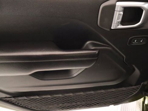Used 2021 Jeep Wrangler Unlimited Sport AWD/4WD image 16