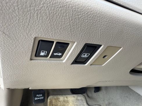 Used 2006 Toyota Avalon Limited FWD image 16