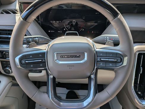 New 2026 GMC Yukon Denali w/ Denali Reserve Package AWD/4WD image 16