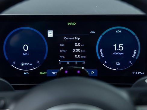 Used 2025 Hyundai Tucson Limited image 2