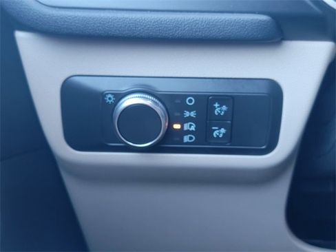 Certified 2020 Ford Escape SE image 26