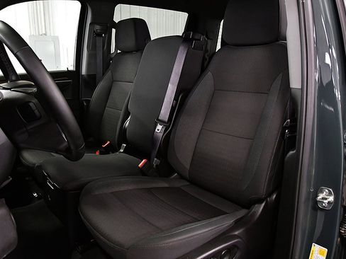 Used 2025 Chevrolet Silverado 1500 LT image 27