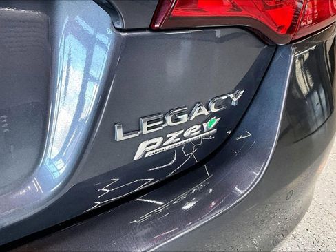 Used 2017 Subaru Legacy 2.5i Limited AWD/4WD image 25