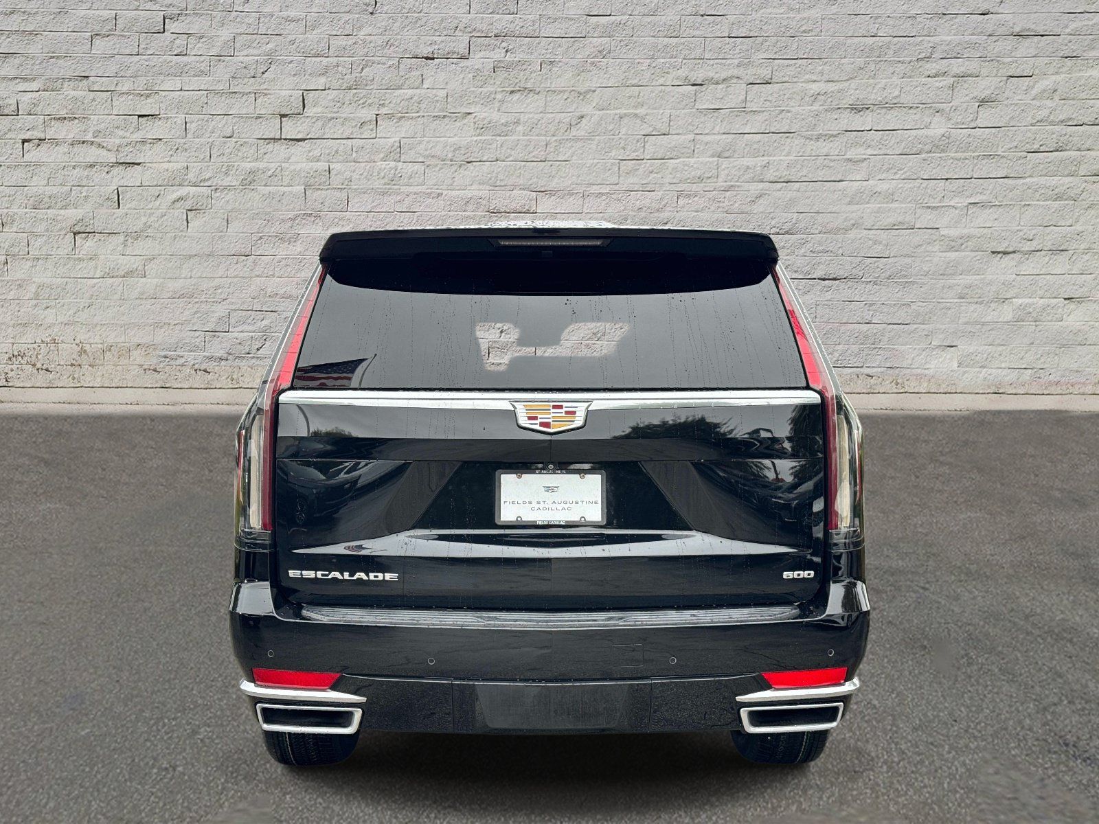Used 2023 Cadillac Escalade Luxury RWD image 4