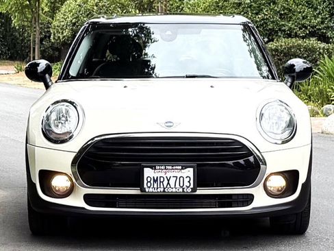 Used 2019 MINI Cooper Clubman FWD image 9