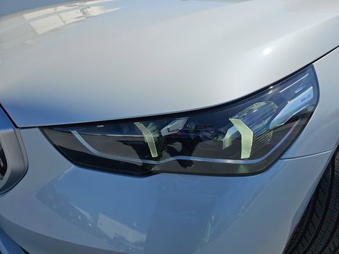 Used 2024 BMW 540i xDrive w/ Convenience Package image 32