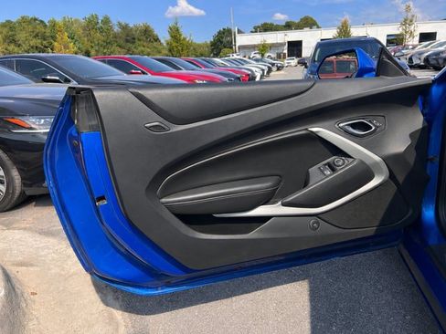 Used 2017 Chevrolet Camaro SS RWD image 10