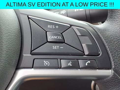 Used 2024 Nissan Altima 2.5 SV FWD image 15