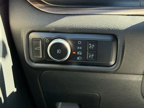 Certified 2023 Ford Explorer Limited image 31