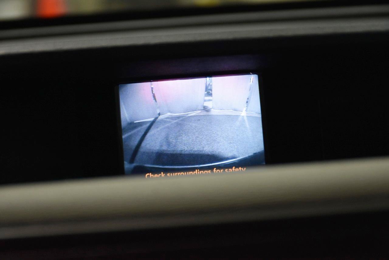 Used 2012 Toyota Sienna XLE FWD image 38