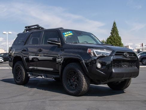 Used 2020 Toyota 4Runner TRD Off-Road Premium w/ Moonroof Package image 1
