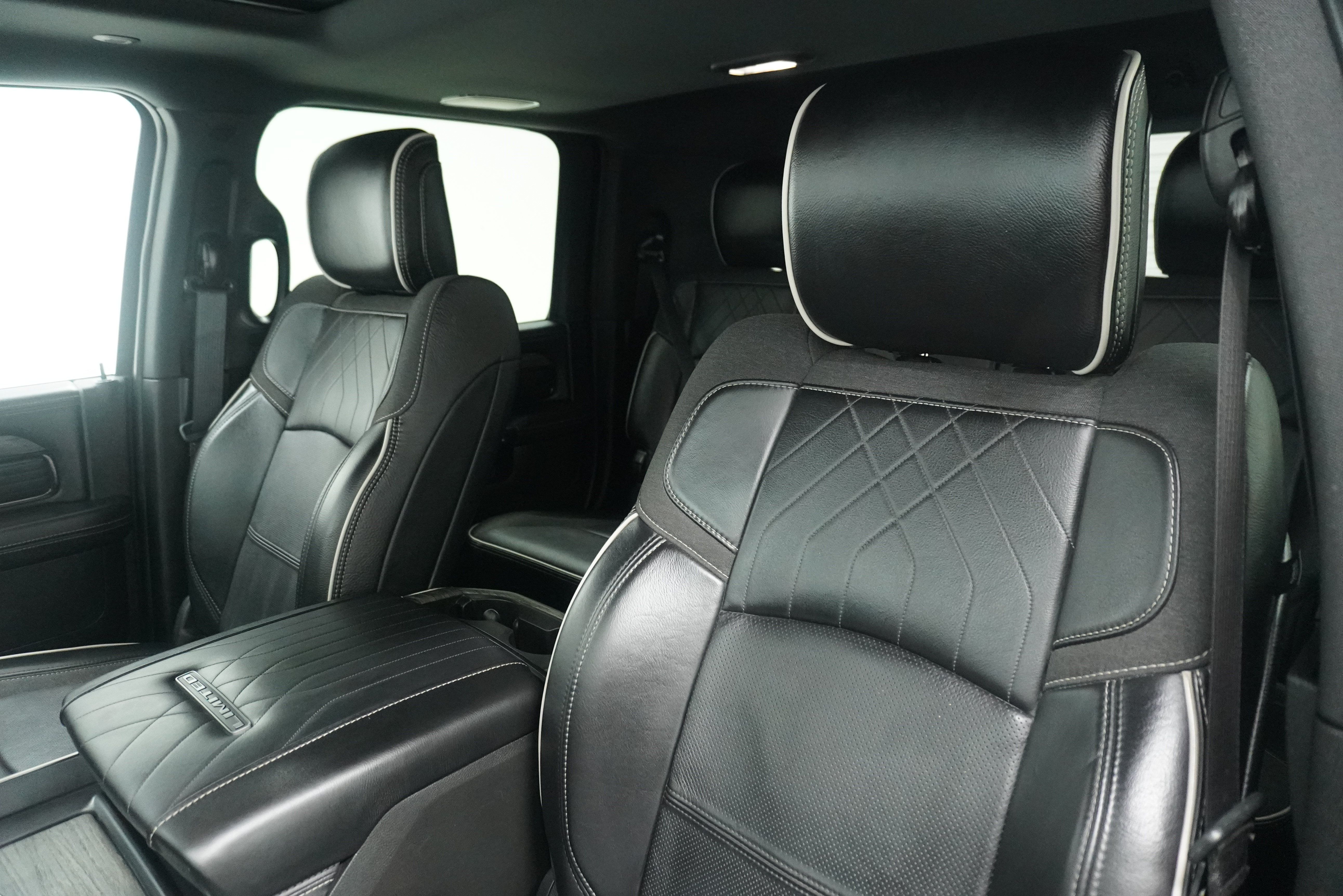Used 2025 RAM 3500 Limited AWD/4WD image 13