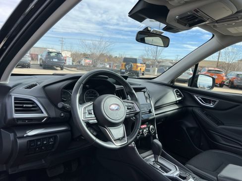 Used 2024 Subaru Forester Premium image 25