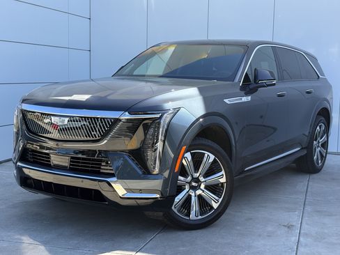 Certified 2025 Cadillac Escalade IQ Luxury 2 w/ LPO, Premium Carpet Package AWD/4WD image 2