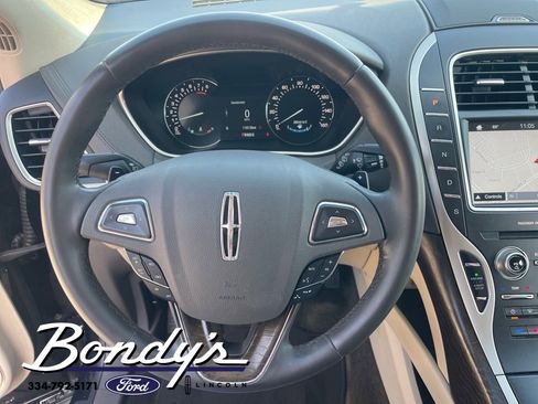 Used 2017 Lincoln MKX Reserve image 9