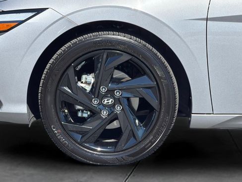 Certified 2026 Hyundai Elantra Sport FWD image 28