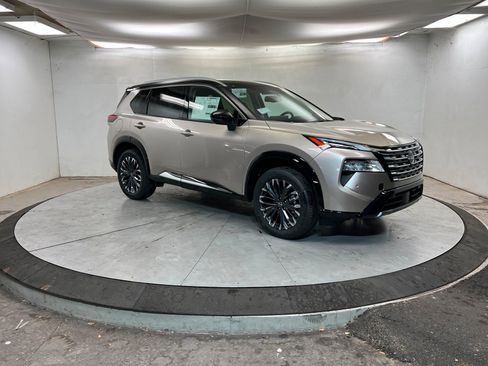 New 2026 Nissan Rogue Platinum w/ Platinum Premium Package image 7