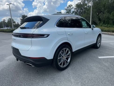 New 2025 Porsche Cayenne image 8
