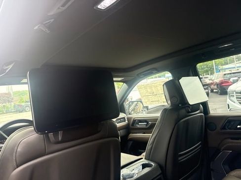 New 2026 GMC Yukon Denali Ultimate AWD/4WD image 26