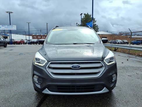 Used 2019 Ford Escape SEL image 2
