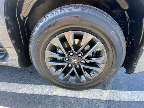 Used 2022 Lexus GX 460 Premium AWD/4WD image 30