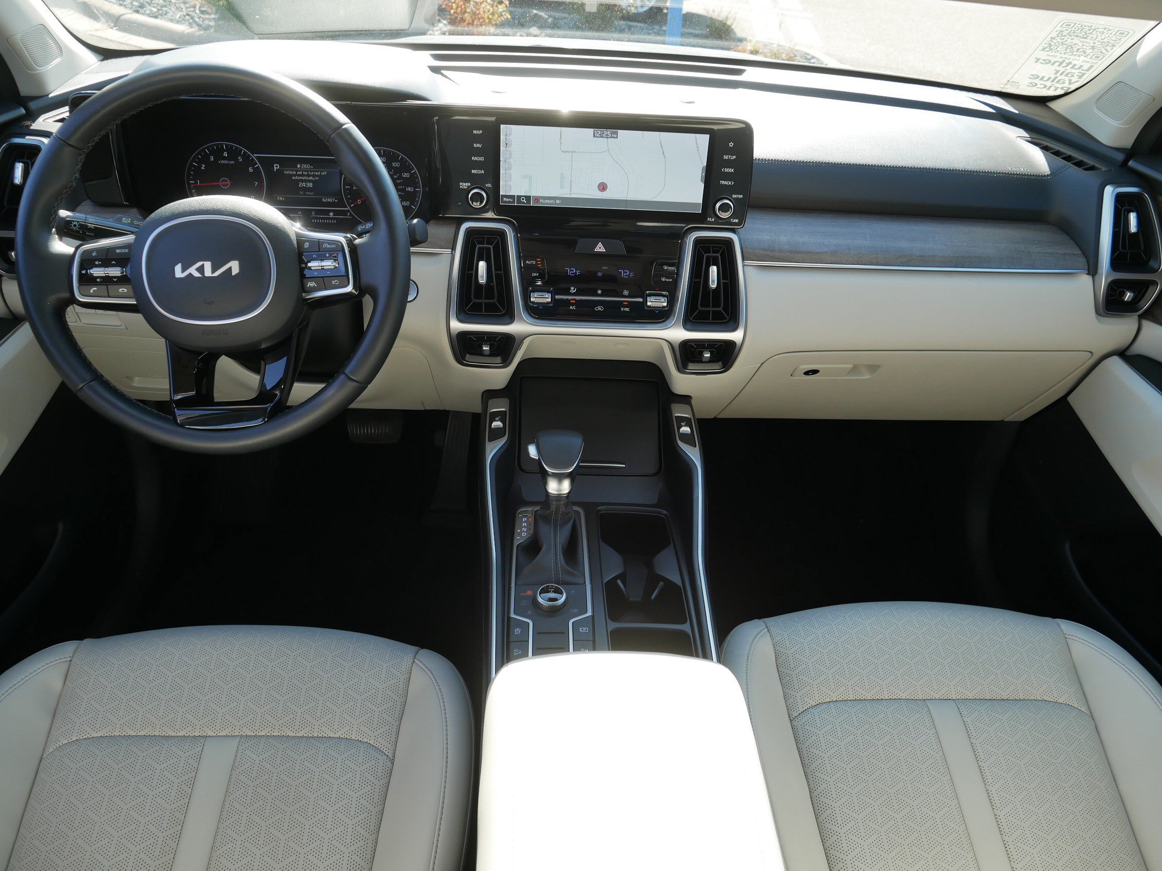 Used 2022 Kia Sorento S w/ Panoramic Sunroof Package AWD/4WD image 10